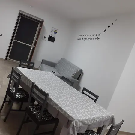 Dei Nonni Gio E Cry Piano Terra דירה *
